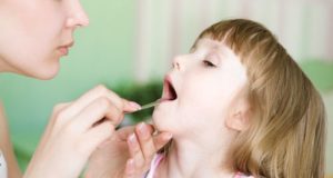 Cách điều trị viêm họng ở trẻ nhỏ