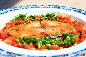 Cách làm món cá lăng kho cà chua bi ngon lạ miệng