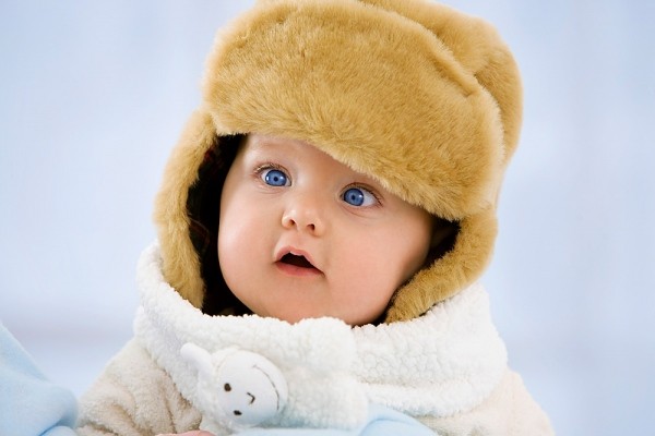 Cách giữ ấm cho trẻ sơ sinh vào mùa đông