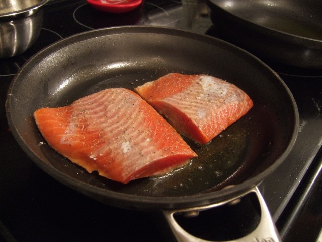 Cách làm cá hồi sốt teriyaki độc đáo ngon cơm cho cả nhà