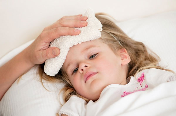Cách chữa bệnh sốt phát ban ở trẻ