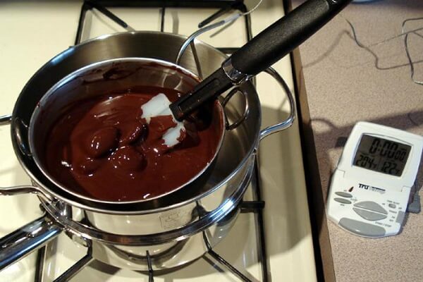 Cách làm socola tại nhà đơn giản