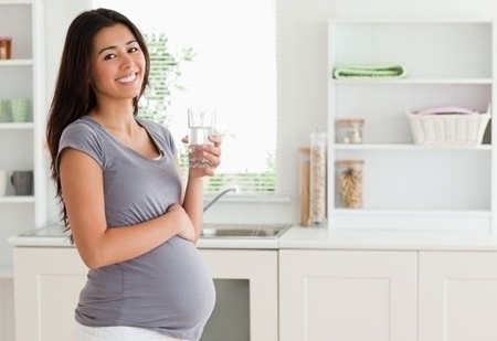 Uống nước nhiều có tốt cho thai phụ không?