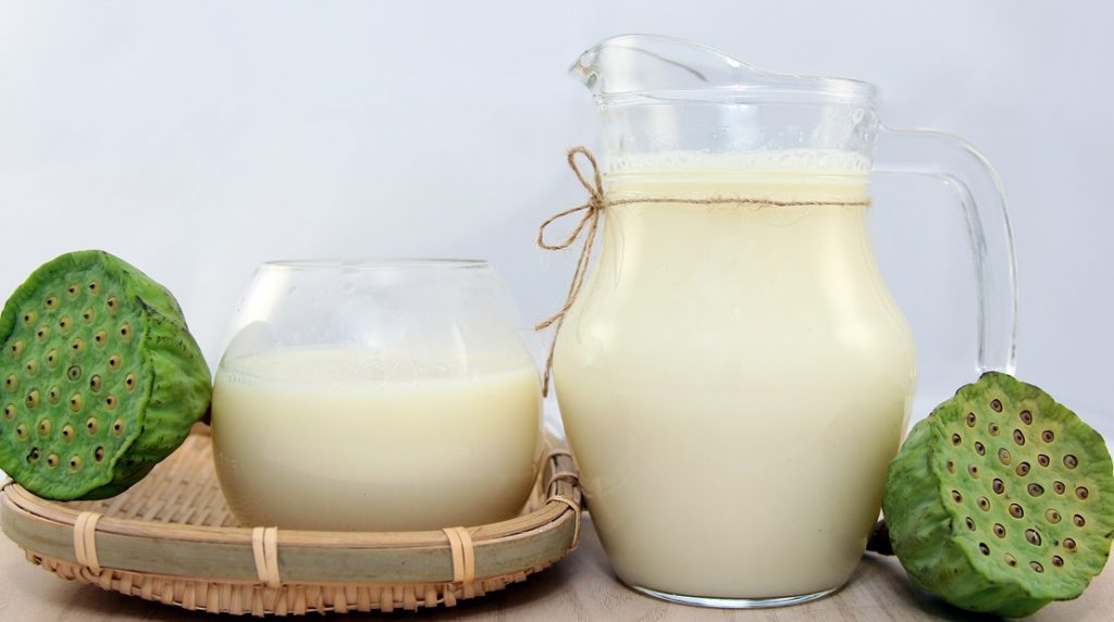Cách làm sữa hạt sen vô cùng bổ dưỡng, thơm, ngon và dễ làm ngay tại nhà.