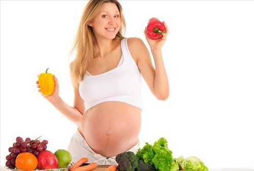 Sự phát triển thai nhi tháng thứ 4 và sự thay đổi của cơ thể mẹ.