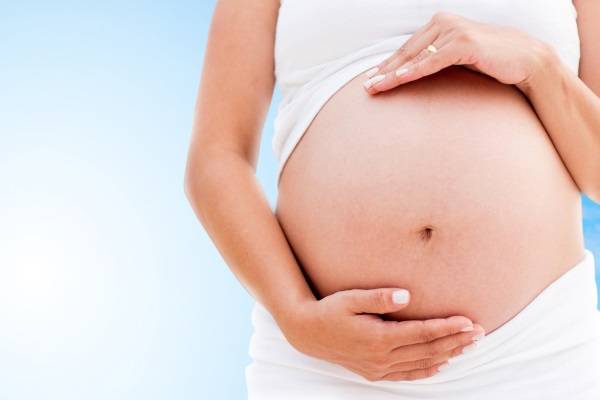 Sự phát triển thai nhi tháng thứ 5 và sự thay đổi của cơ thể mẹ.