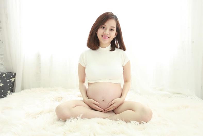 Sự phát triển thai nhi tháng thứ 8 và sự thay đổi của cơ thể mẹ.