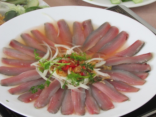 Cách làm món gỏi cá trích Phú Quốc cực ngon và lành bụng