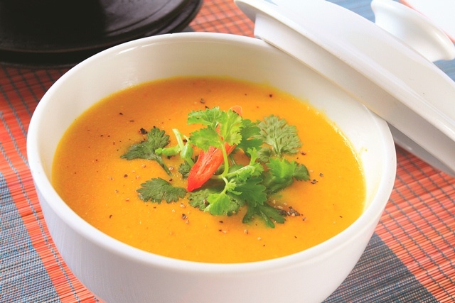 Cách làm súp bí đỏ ấm bung thơm ngon và bổ dưỡng