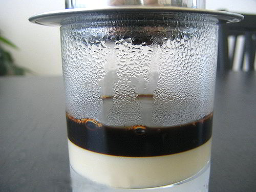 Cách pha cà phê sữa đá 