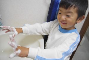 Mẹ Nhật dạy con tiết kiệm: Chuyện tuy nhỏ nhưng giúp hình thành nhân cách lớn