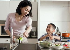 6 bài học giúp cha mẹ Nhật nuôi con thành những đứa trẻ khỏe mạnh nhất thế giới