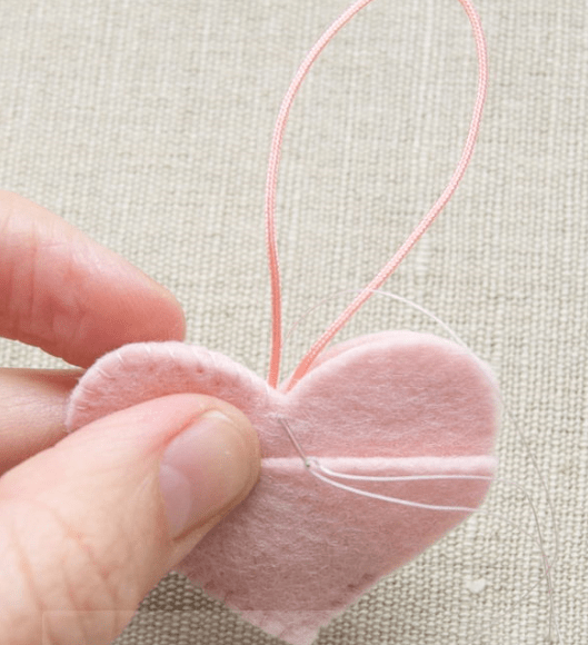 Cách làm thiệp trái tim vô cùng đáng yêu cho ngày Valentine