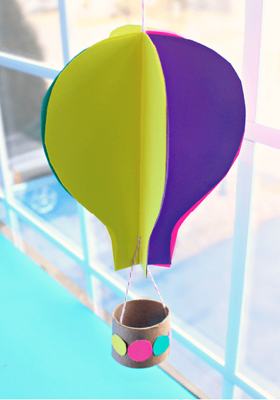 Cách làm khinh khí cầu bằng giấy lung linh để trang trí nhà