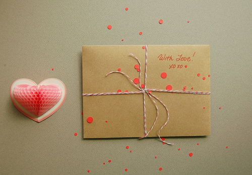 Cách làm thiệp tặng quà Valentine trong lọ thủy tinh độc đáo