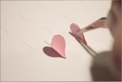Hướng dẫn làm tranh trái tim vô cùng ấn tượng tặng quà Valentine