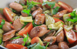 Cách làm món xúc xích việt xông khói xào cải chua thơm ngon đúng điệu