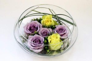4 cách cắm hoa hồng để bàn ngày tết