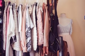 Tìm xưởng may quần áo gia công thời trang