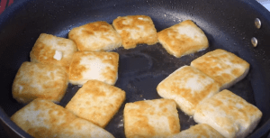 Cách làm món đậu hũ chiên trứng muối ngon khó cưỡng