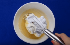Cách làm kem chanh dây mát lạnh ngày hè