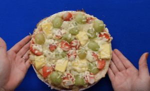 Cách làm món pizza trái cây thơm ngon