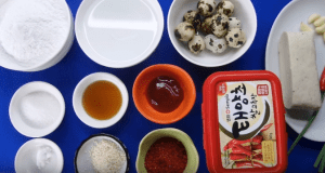 Cách làm bánh gạo viên sốt cay Hàn Quốc ngon tuyệt