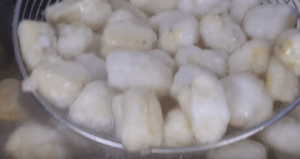 Cách nấu món chè chuối đậu xanh thơm ngon