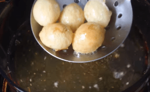 Cách làm trứng cút sốt chua ngọt ngon bá cháy