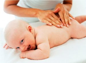 Những nguyên tắc khi massage cho trẻ sơ sinh