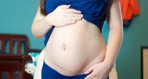 Mẹ bầu đau vết mổ đẻ khi mang thai lần 2 thường gặp phải những nguy cơ gì?