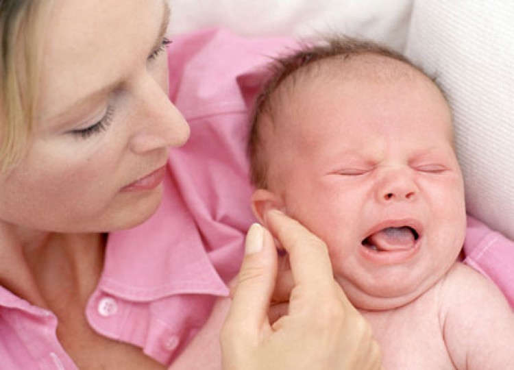 Các phản ứng phụ sau khi tiêm phòng vacxin cho trẻ sơ sinh
