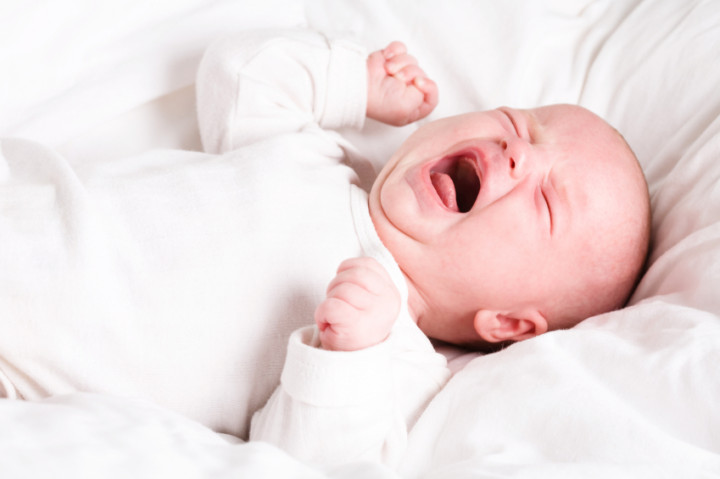 6 triệu chứng nguy hiểm và 4 dấu hiệu bất thường ở trẻ sơ sinh mà bố mẹ không thể làm ngơ