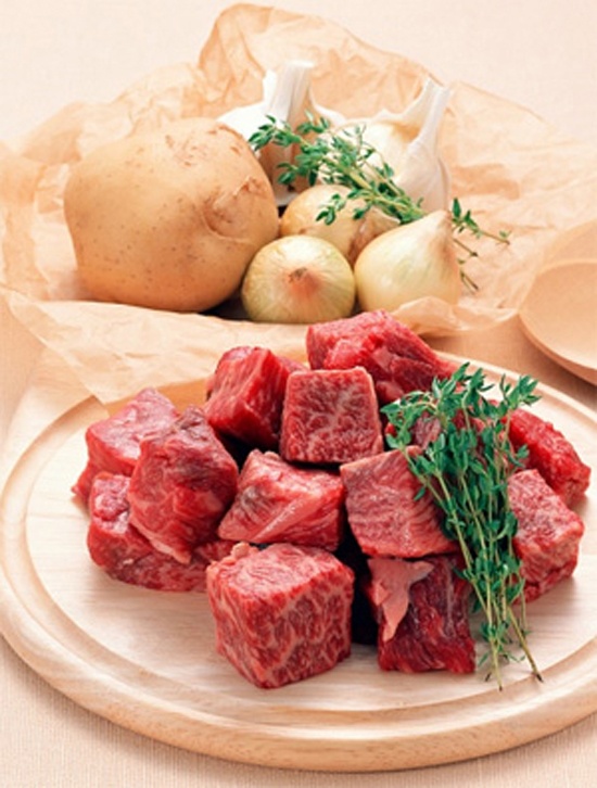 thịt bò hầm khoai tây